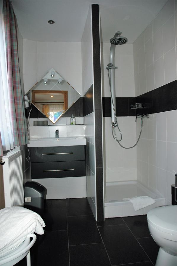 Dinkelsbühler Hof Inn 2*